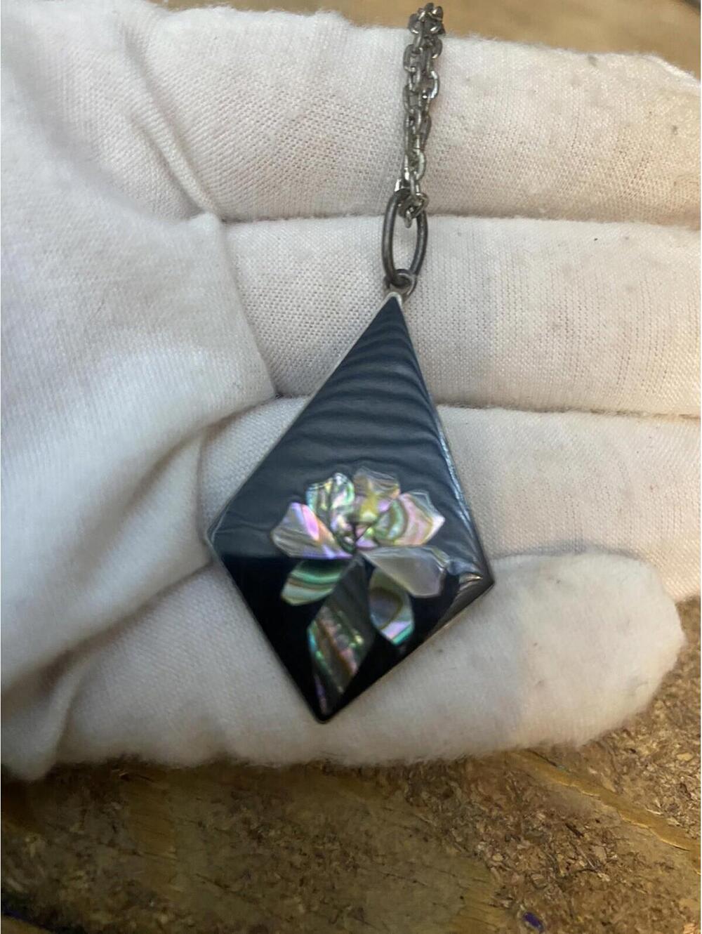 Vintage Alpaca Mexico Mother of Pearl Shell Drop Triangle Silver Necklace Flower